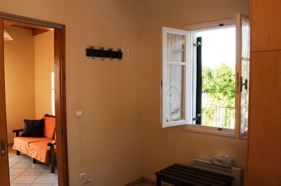 Euktimeno Apartment Vathy  Bilik gambar